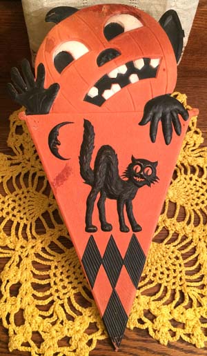 EXCEEDINGLY RARE Vintage Halloween JOL Creature Pennant Diecut, Germany 1930s: $1,500.00